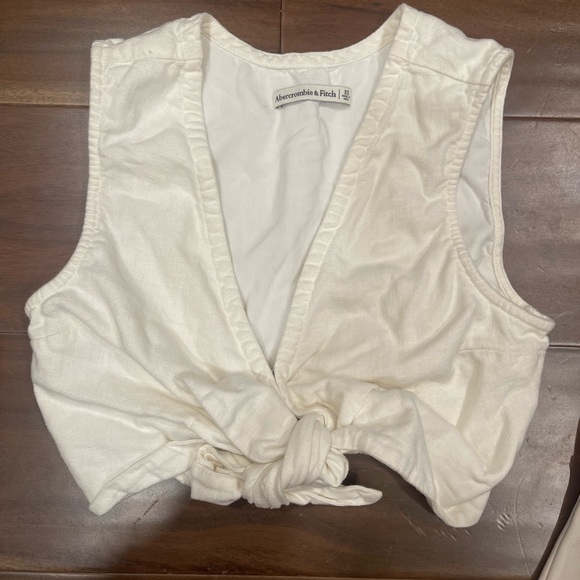 Abercrombie and Garage Tank Top Lot - Picture 2 of 7